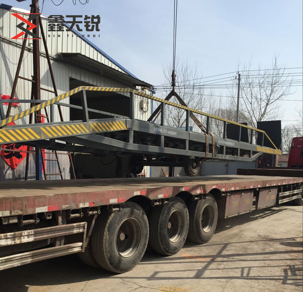 开封移动式登车桥装车发货